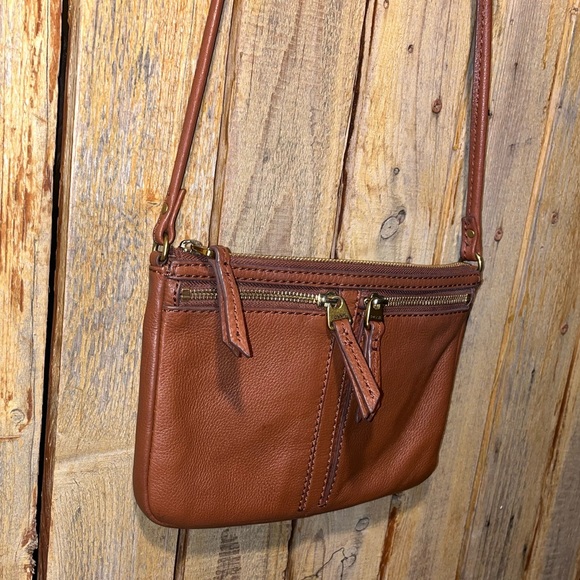 Fossil Brown Leather Shoulder Bag - Picture 3 of 7